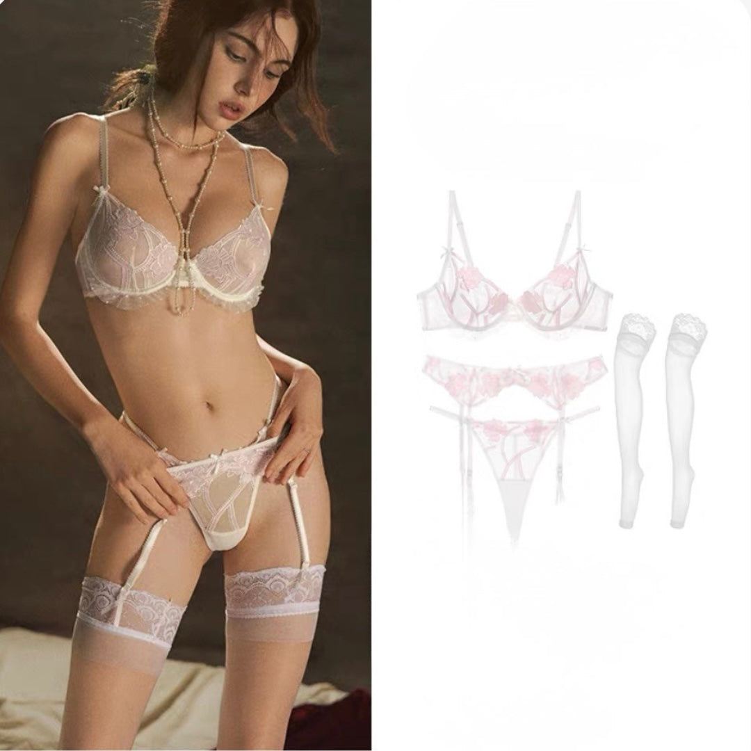 Blissful Veil（胸罩內褲套裝・共2色）