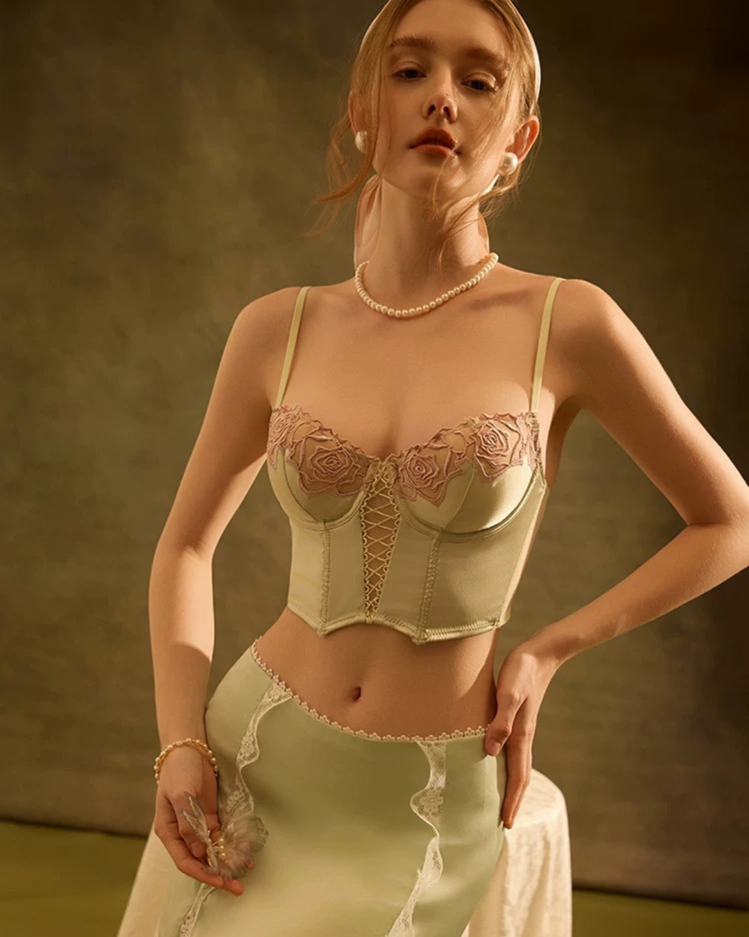 Leda（成套內衣褲・共2色）